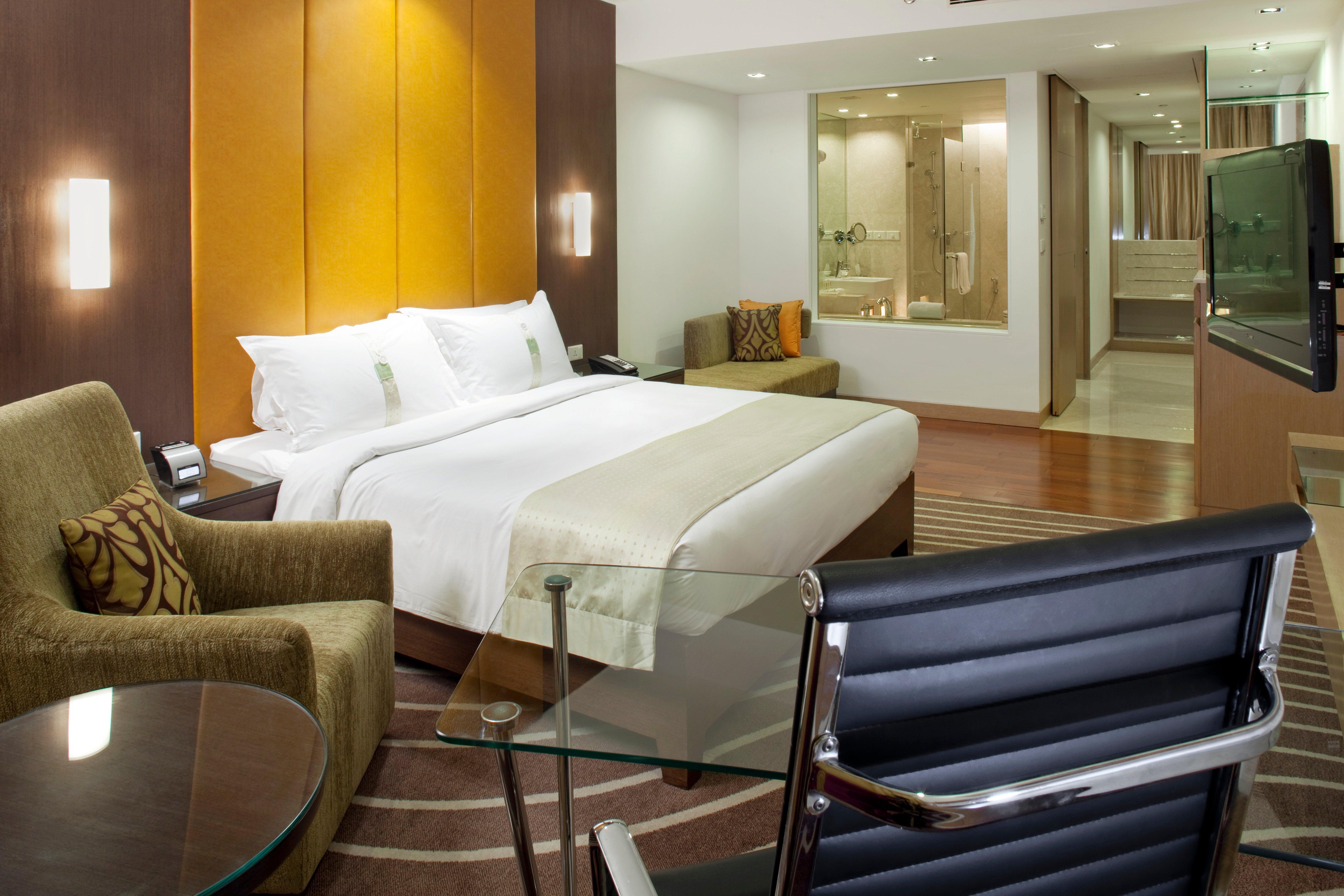 Holiday Inn Mumbai International Airport By Ihg Quarto foto A suite at the hotel